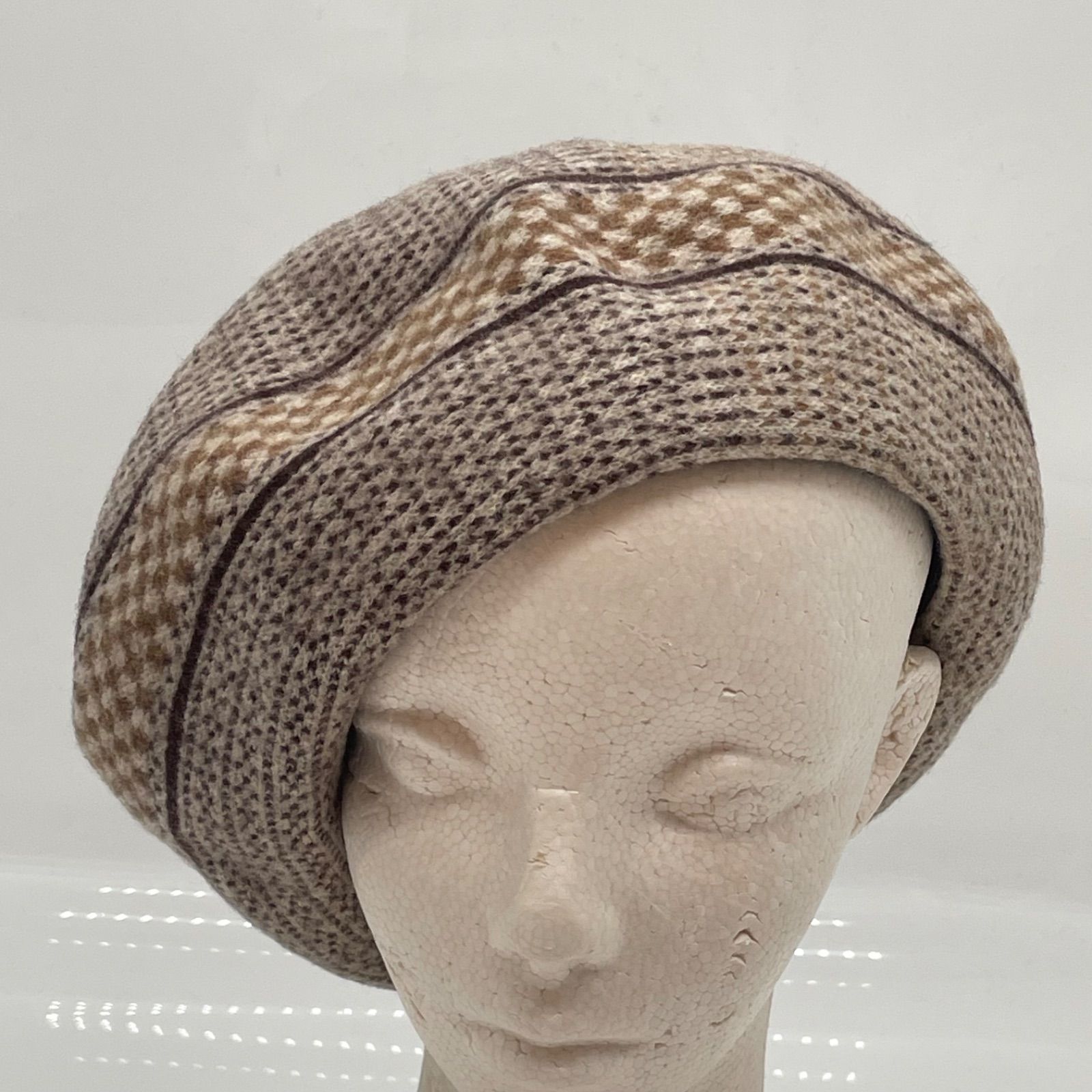 KO3487 ヴィヴィアンウエストウッド ベレー帽 ウール ベージュ系 ロゴプリント デザイン Mサイズ