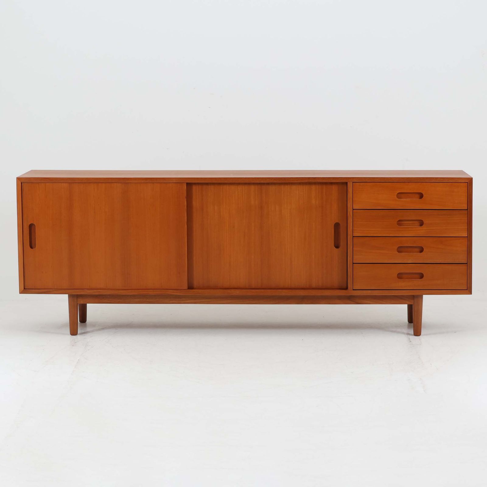 訳ありアウトレット品 Foundation アシンメトリーサイドボード 北欧インテリア CHLOROS オリジナル家具アウトレット オリジナル家具|600xCF-4030-16870