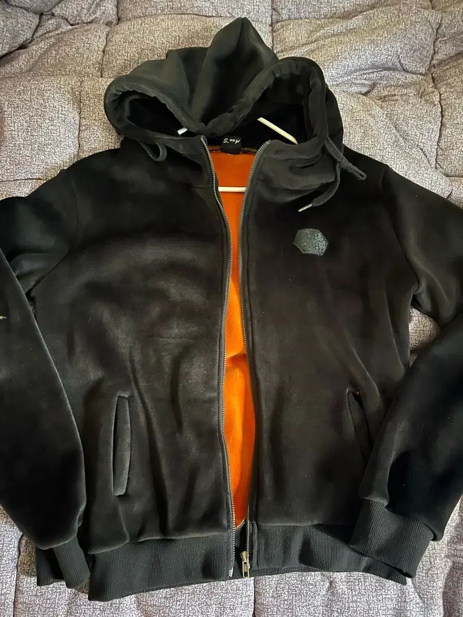 フィリップ ベルベット フードジップアップ