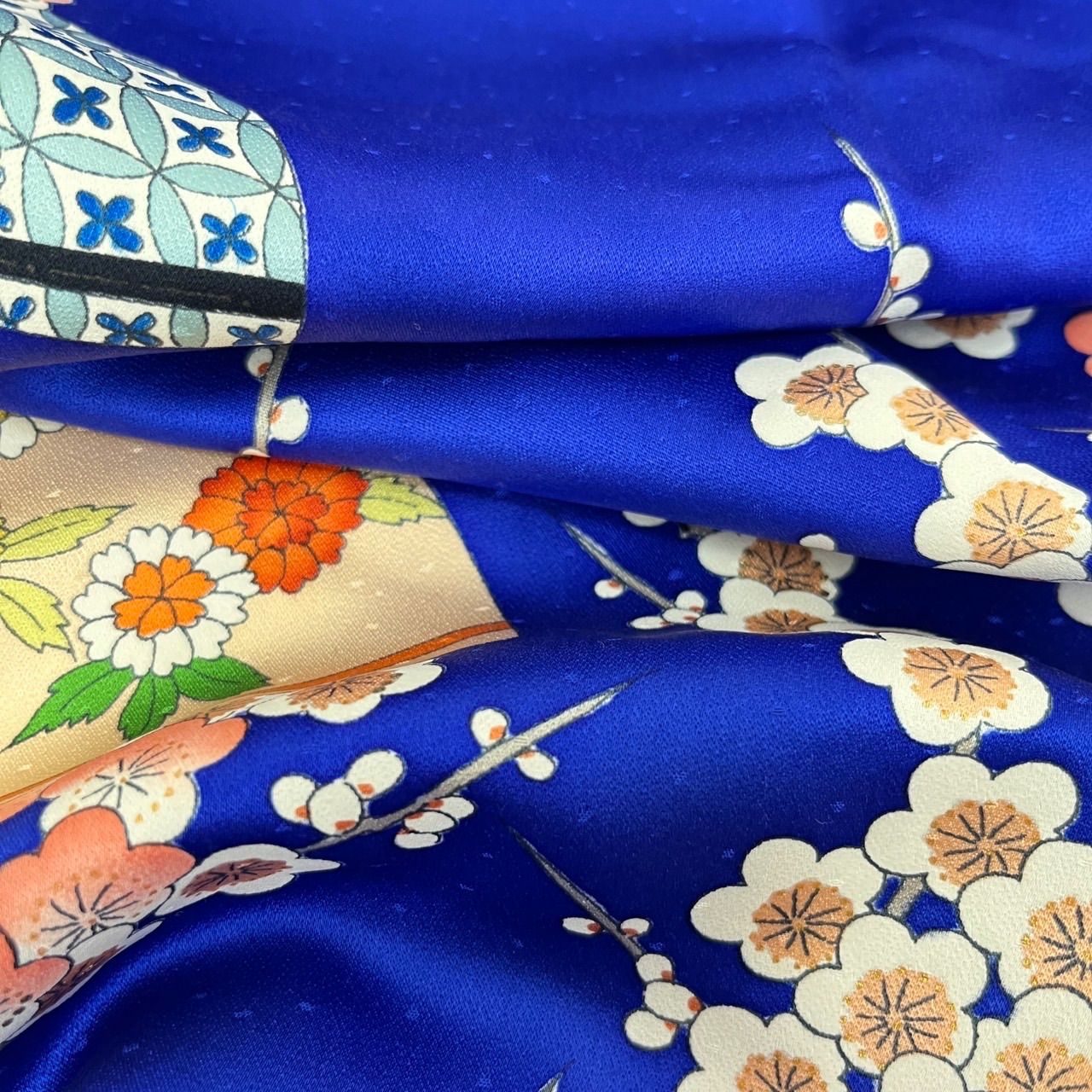 振袖 金駒刺繍 扇に花柄 可愛いデザイン 正絹 着物 MK-538 - メルカリ