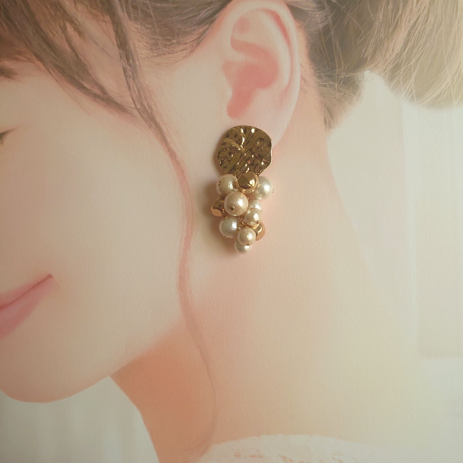 ハンドメイドピアス イヤリング ゴールドプレート×コットンパールの