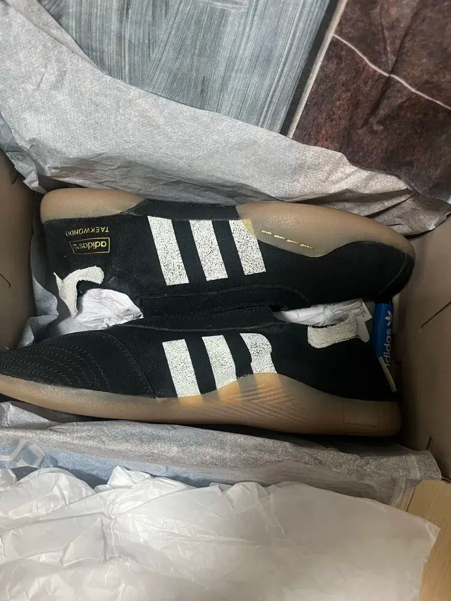 235 アディダス x Song For The Mute テコンドー メイ コア ブラック