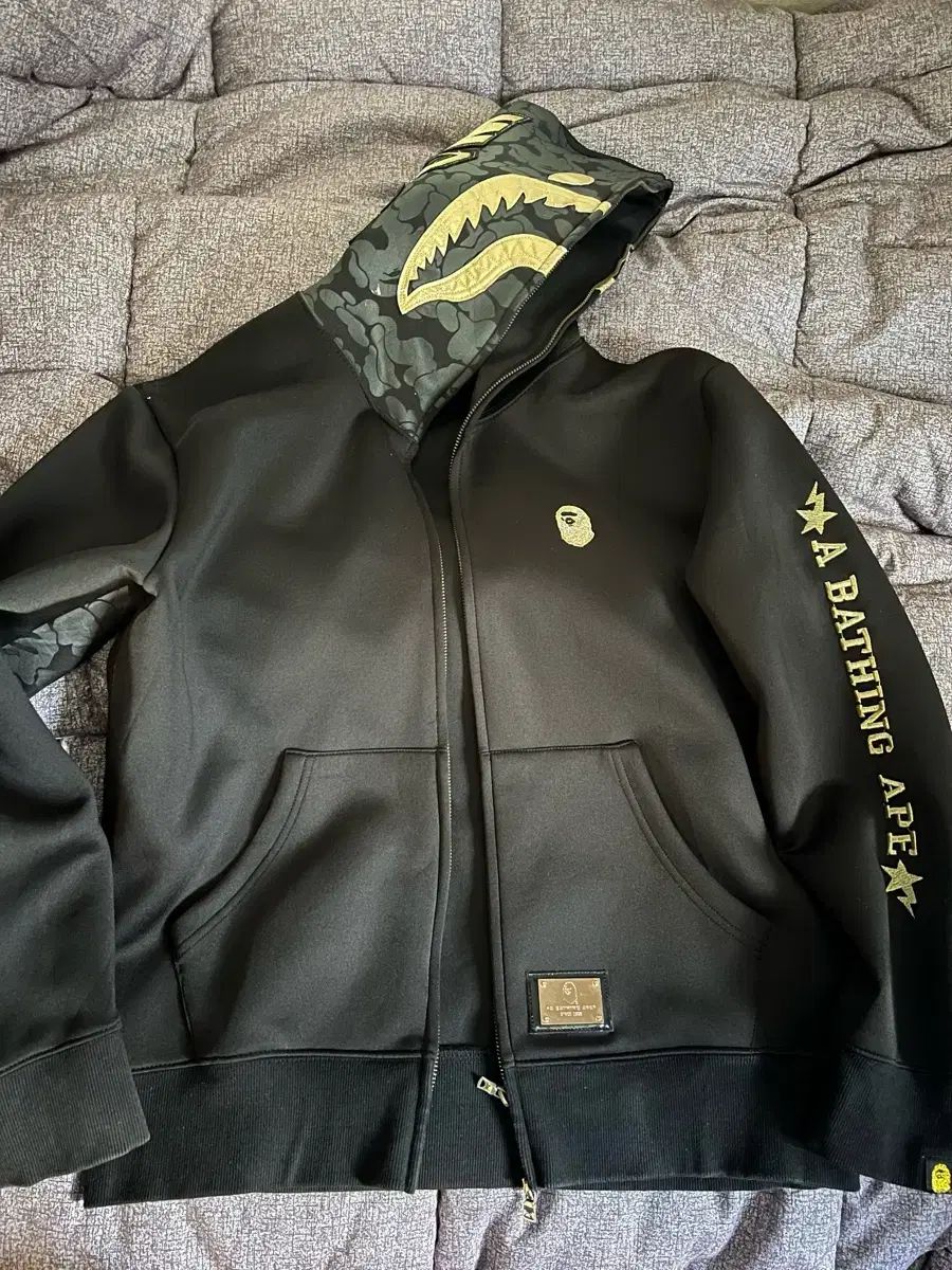 アベイシングエイプ ジップアップ