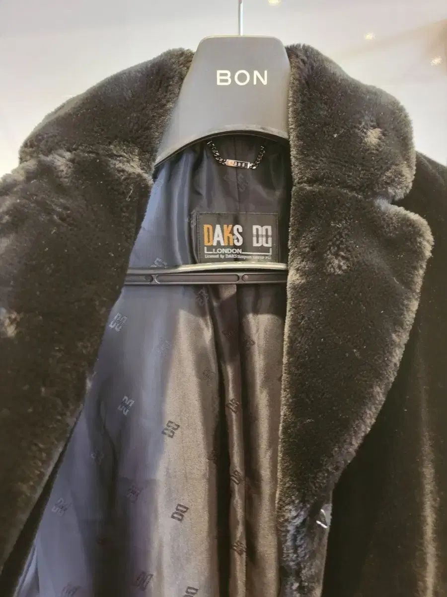 レディース DAKS ダックス ブラック ファーコート