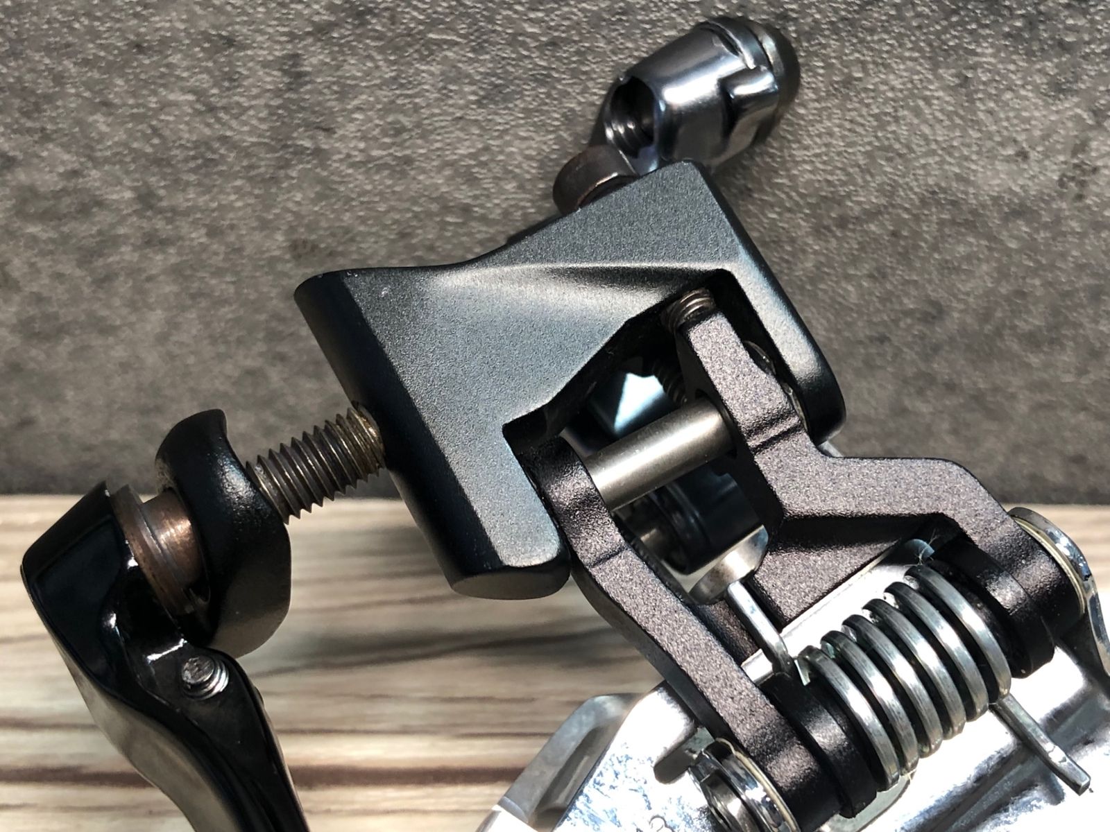 ロードバイクスラムRED22のディレイラーを調整するフロントなのに SRAM