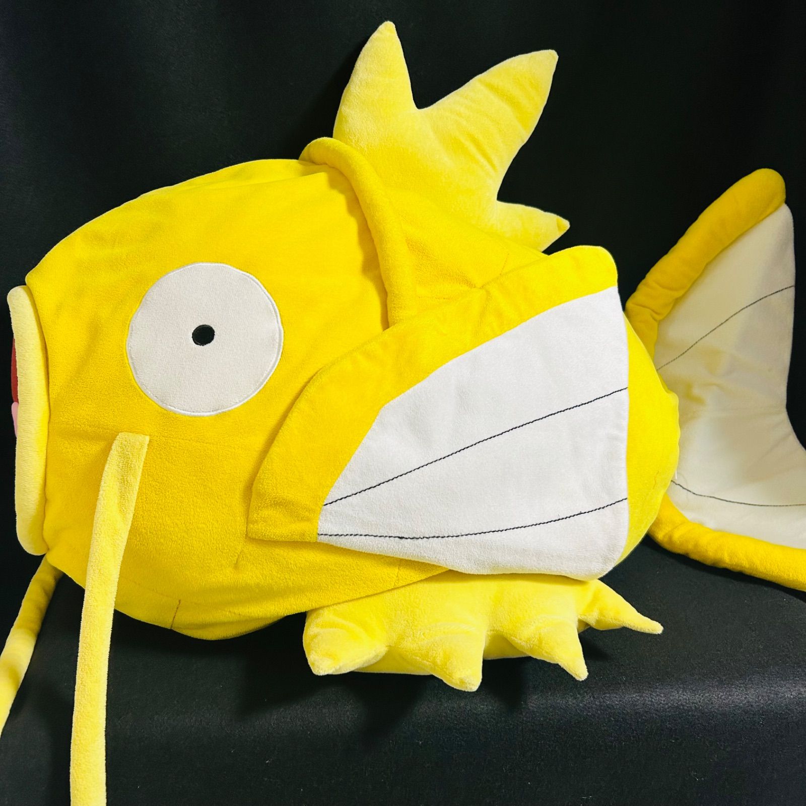 金のコイキング ビッグサイズ ポケモンセンター名古屋 記念 ビッグクッション ポケットモンスター ポケモン 金のコイキング ビッグサイズ ポケモン