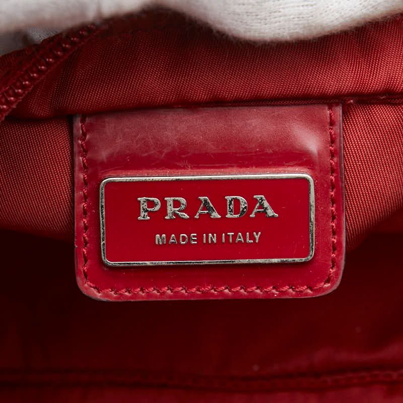 プラダ 三角ロゴプレート 斜め掛け ショルダーバッグ レッド ナイロン