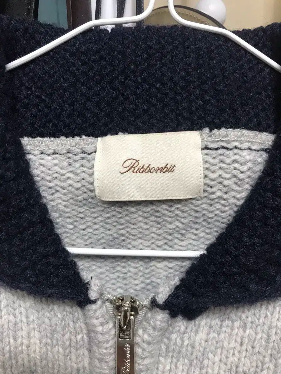 ジップアップニットカーディガン