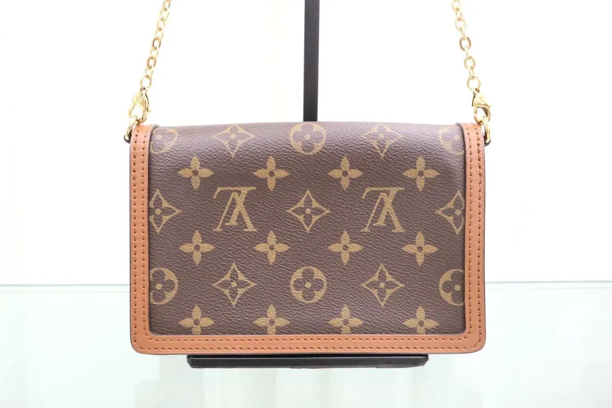 ルイヴィトン ドーフィン チェーン ウォレット クロス ショルダーバッグ M68746 デパート