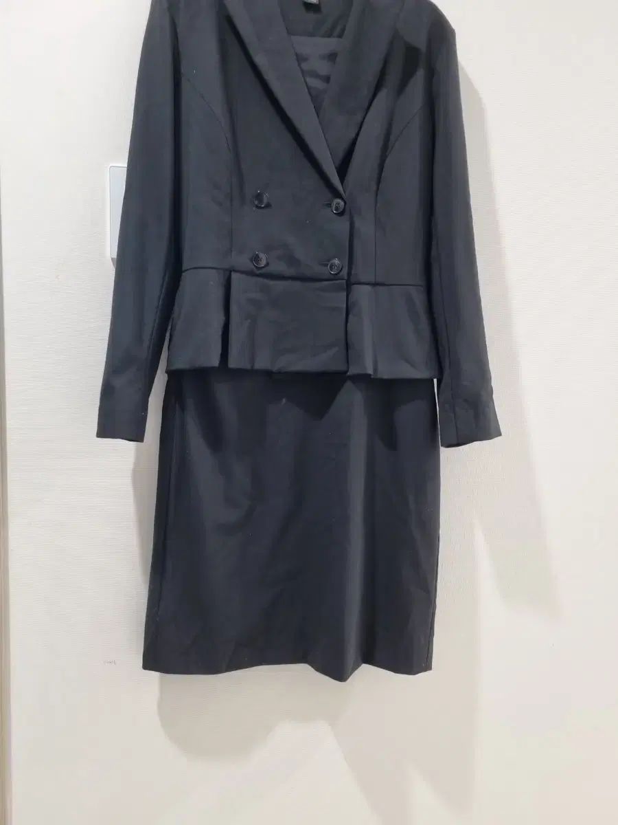 セオリー ブラック