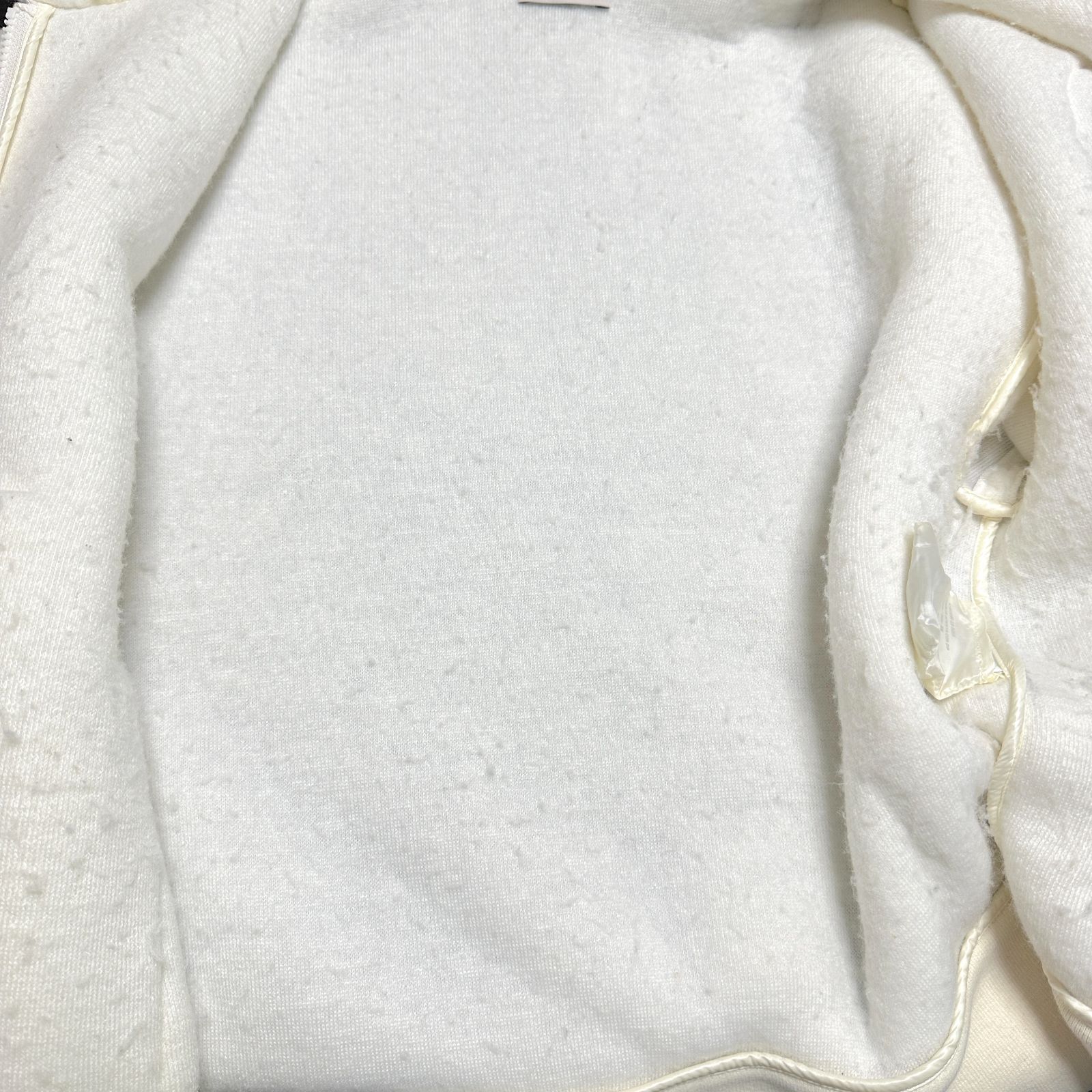 MONCLER モンクレールジャパン MAGLIA APERTA CON ZIP ボアパーカー Wジップ ウール混 ボアジャケット ブルゾン ロゴワッペン オーバーサイズ 相当 オフホワイト ウォッシャブル素材 GULLKHAN_COM