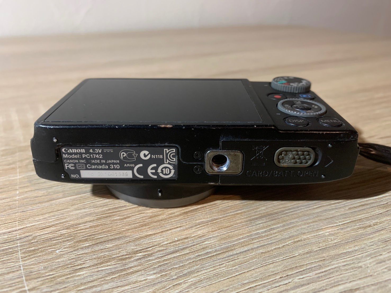 ブラック デジカメ