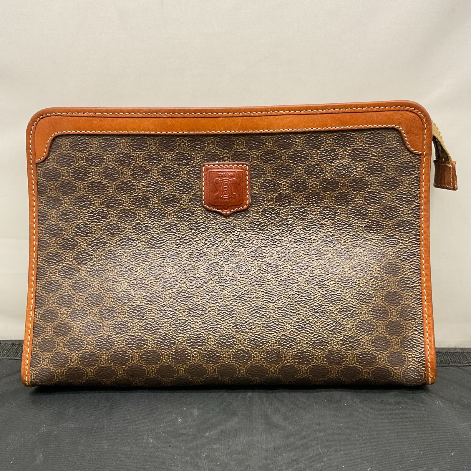 セリーヌ セカンドバッグ B25092345