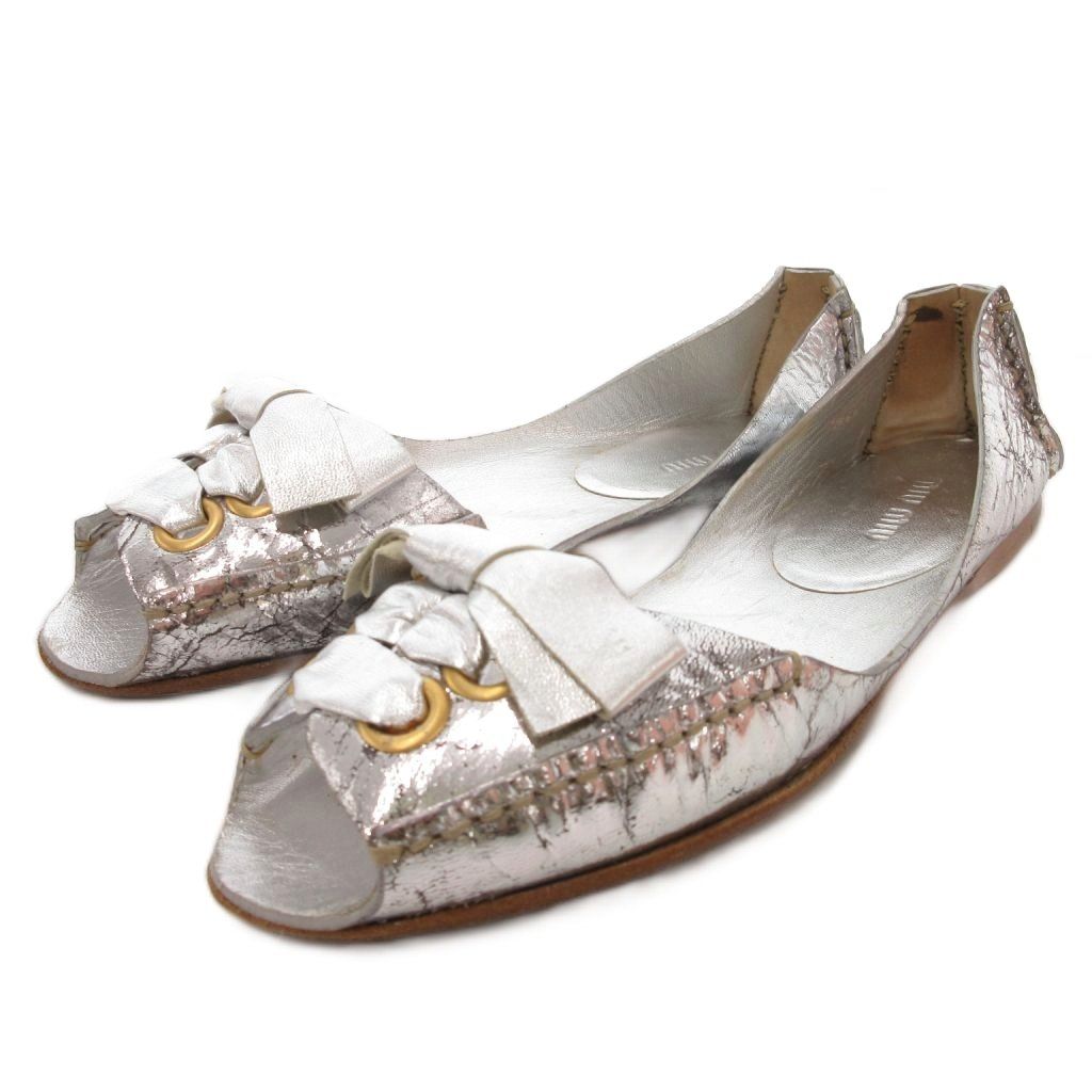 ミュウミュウ miumiu フラットシューズ パンプス 36 23cm オープントゥ リボン クラックレザー シルバーカラー |AE GY18