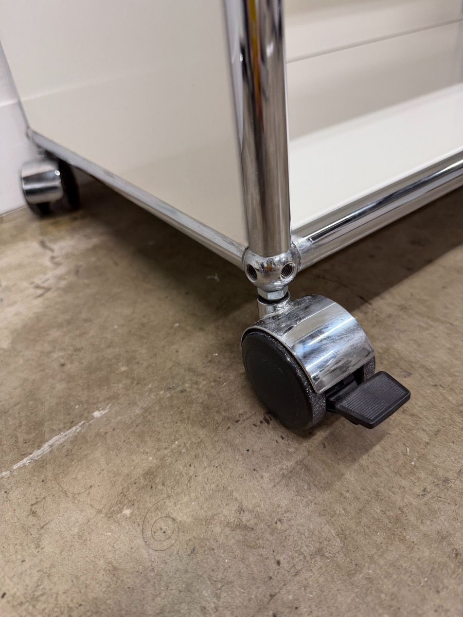 オープンキャビネット