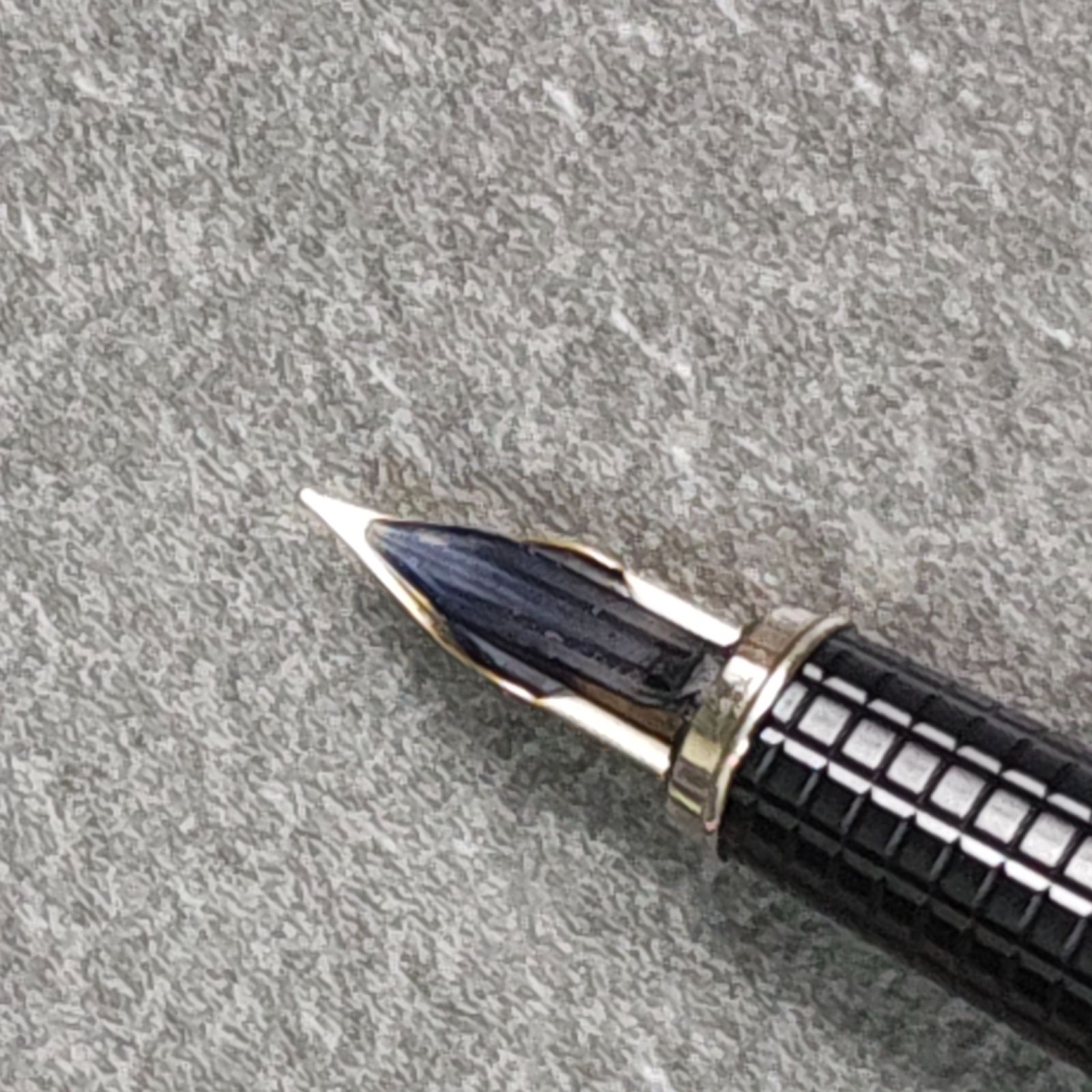 パイロットスターリングシルバー585 〈M〉14Kグランディシルバー PILOT