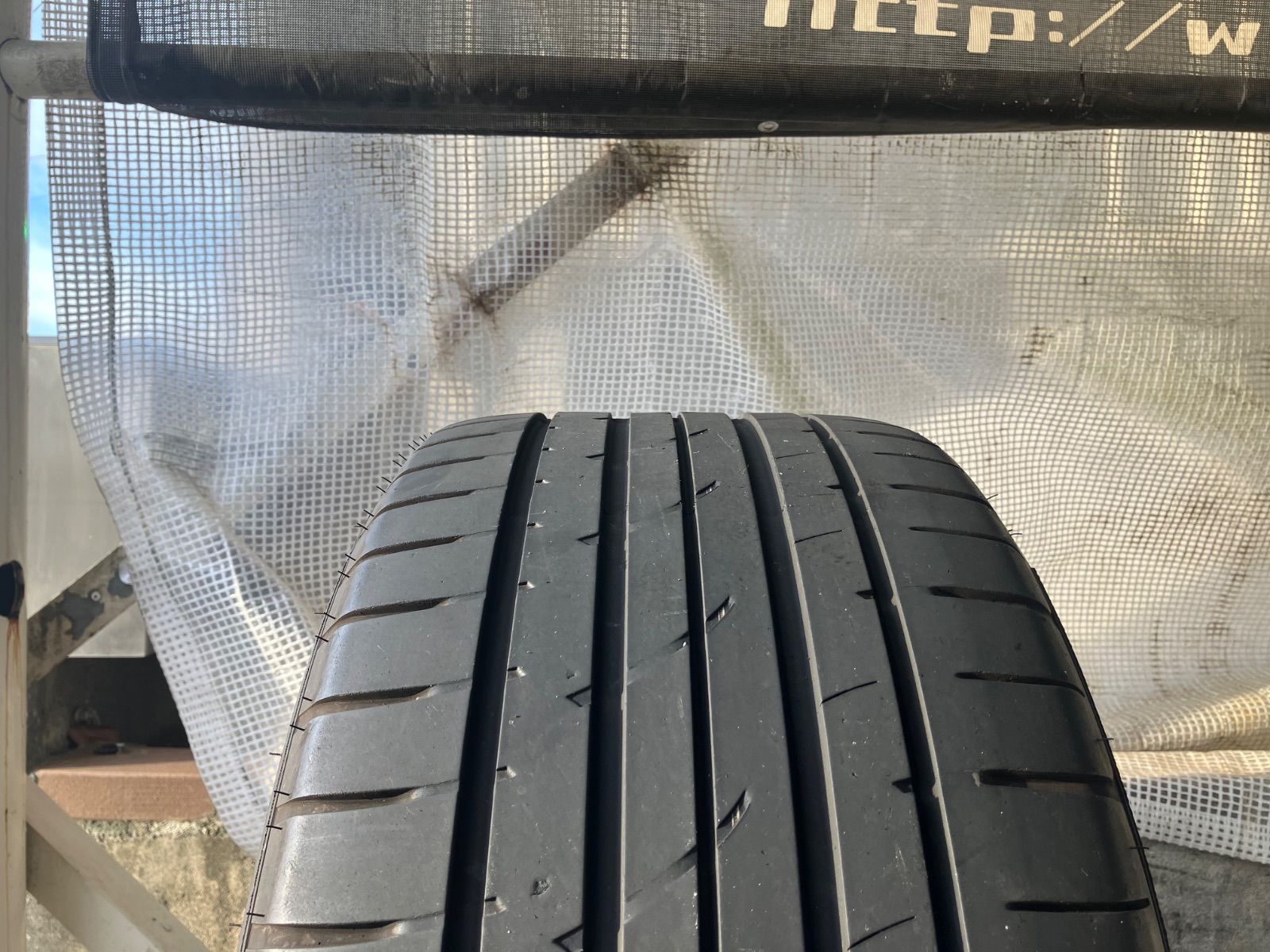ポルシェ承認タイヤ2本