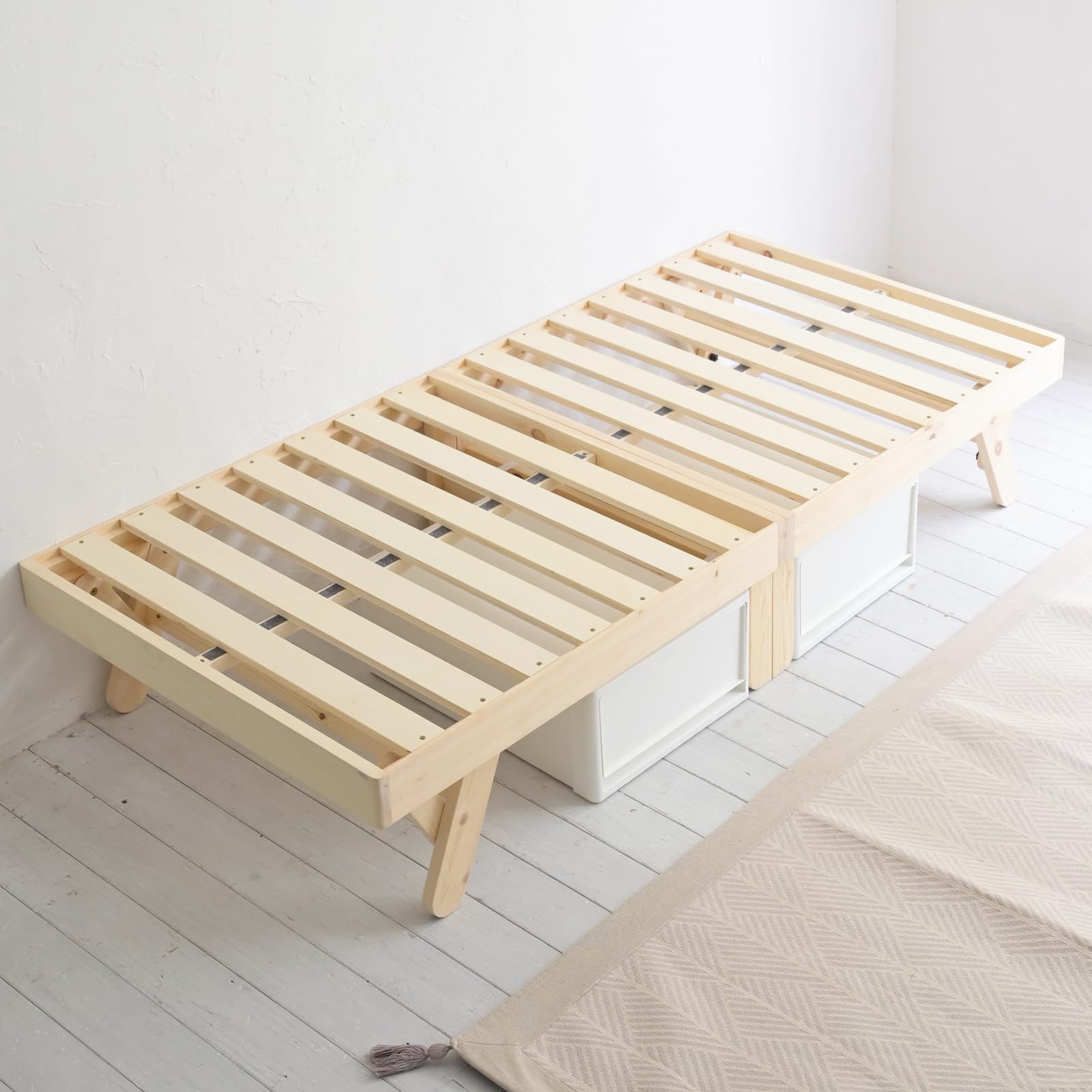 山善 YAMAZEN ベッド すのこベッド 折り畳みベッド 連結 組立簡単 工具不要 セミシングルショート 耐荷重200kg 幅80×奥行180×高さ34cm ベッドフレーム すのこ 一人暮らし 木製 パタントベッド ナチュラル WFD-80