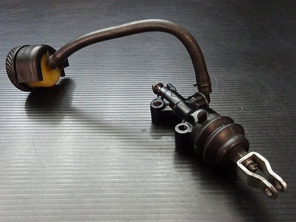 ハーレー スポーツスター XL1200R-I 純正 リアブレーキマスターシリンダー ♪ E6807