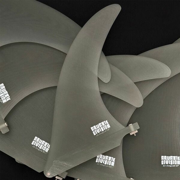  ビーチドデイズ シングルフィン BEACHED DAYS アクアティックディビジョン SINGLES 10 FIBERGLASS SMOKE その他 サーフボード