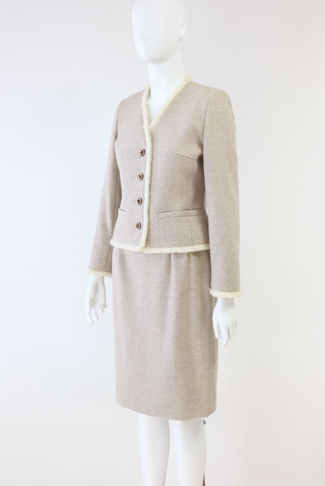 Rene ヘリンボーン柄ツイードジャケット＆スカートスーツ ベージュ ルネ