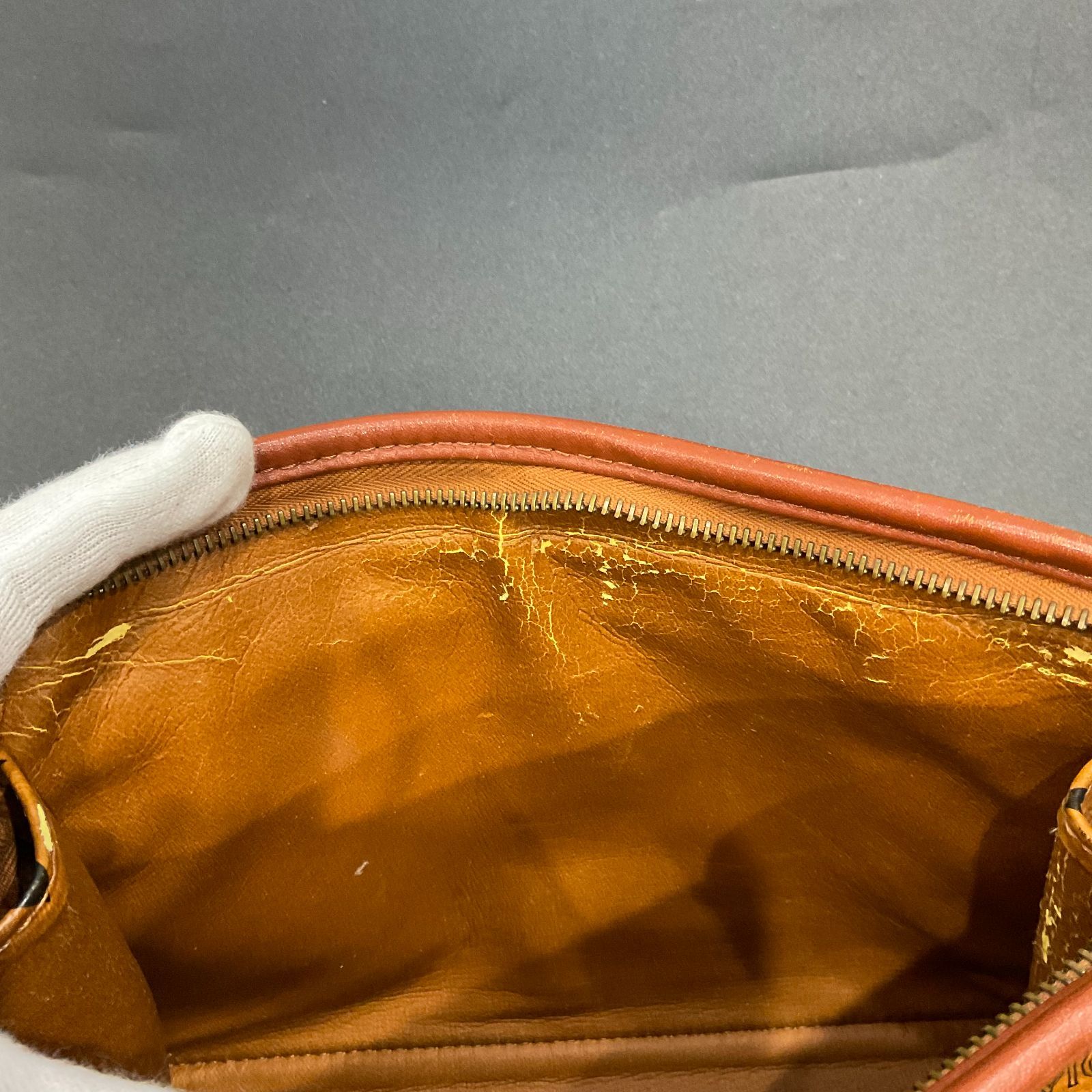 エムシーエム クラッチバッグ