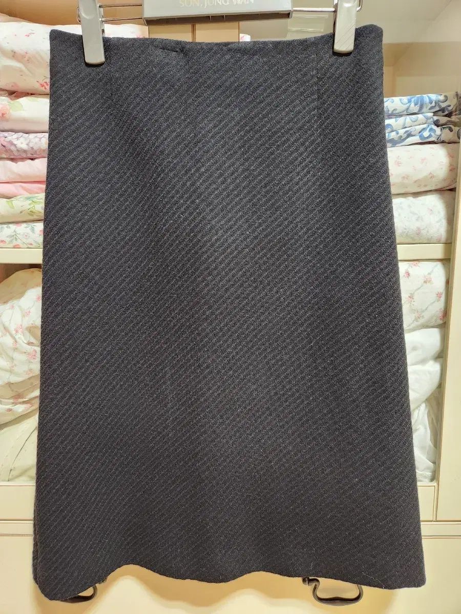 ジャケットとスカート