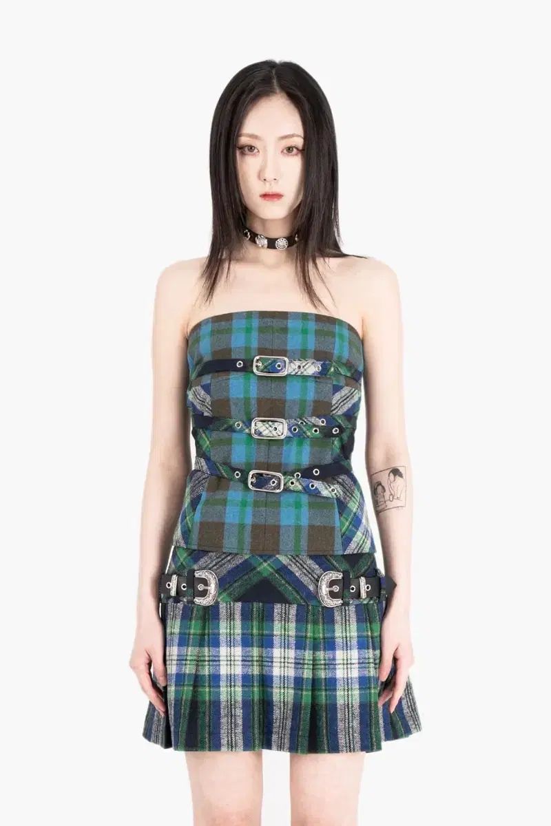 ラフネックベルトスリーブレスCHECKトップス - ツインベルトCHECKスカート