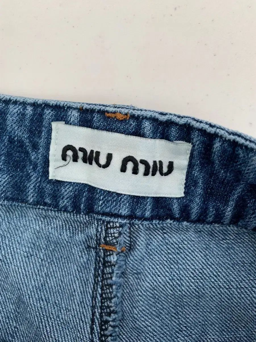 ミュウミュウ デニム スタッズ 装飾 ハーフパンツ DECORATOM_COM_BR