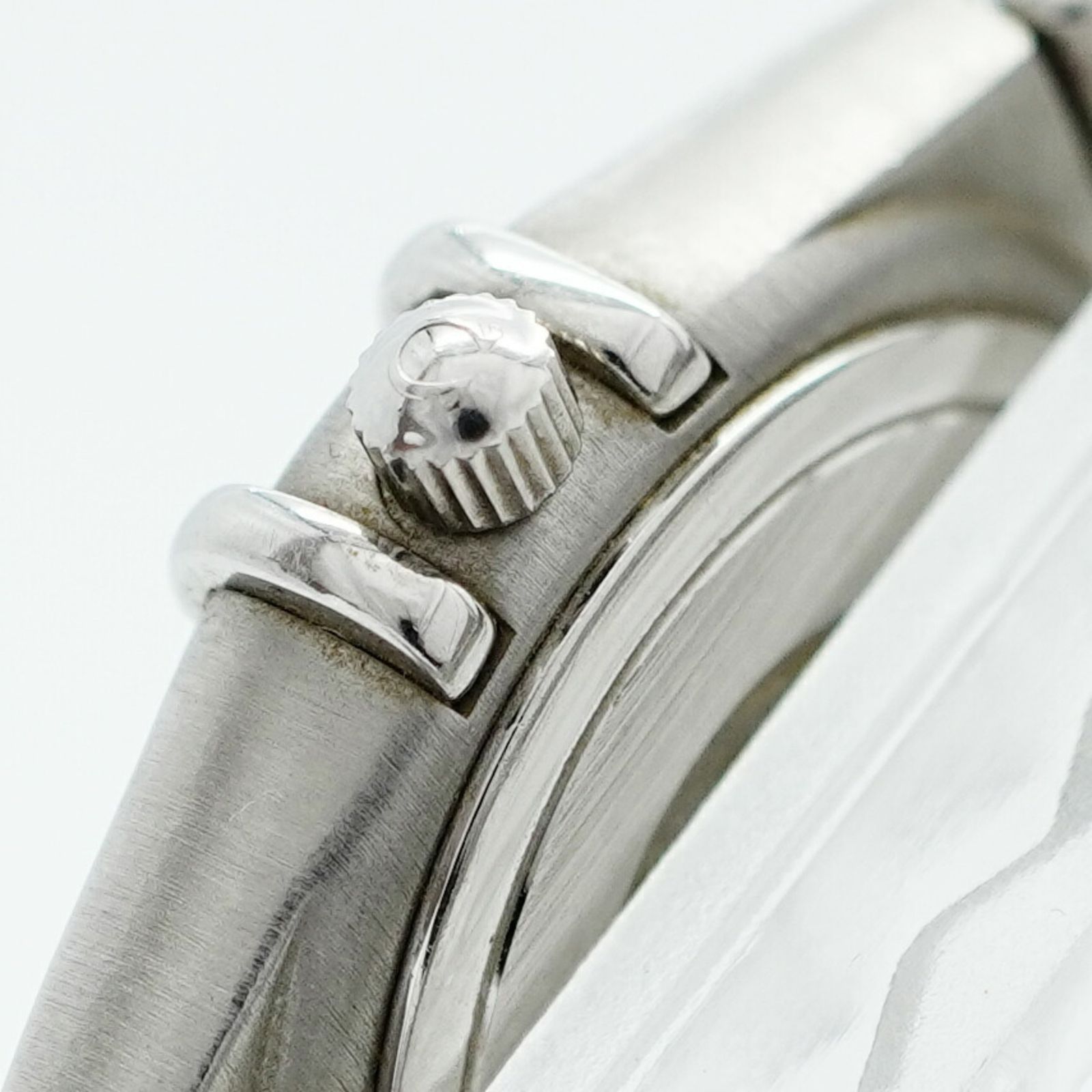 白文字盤腕時計