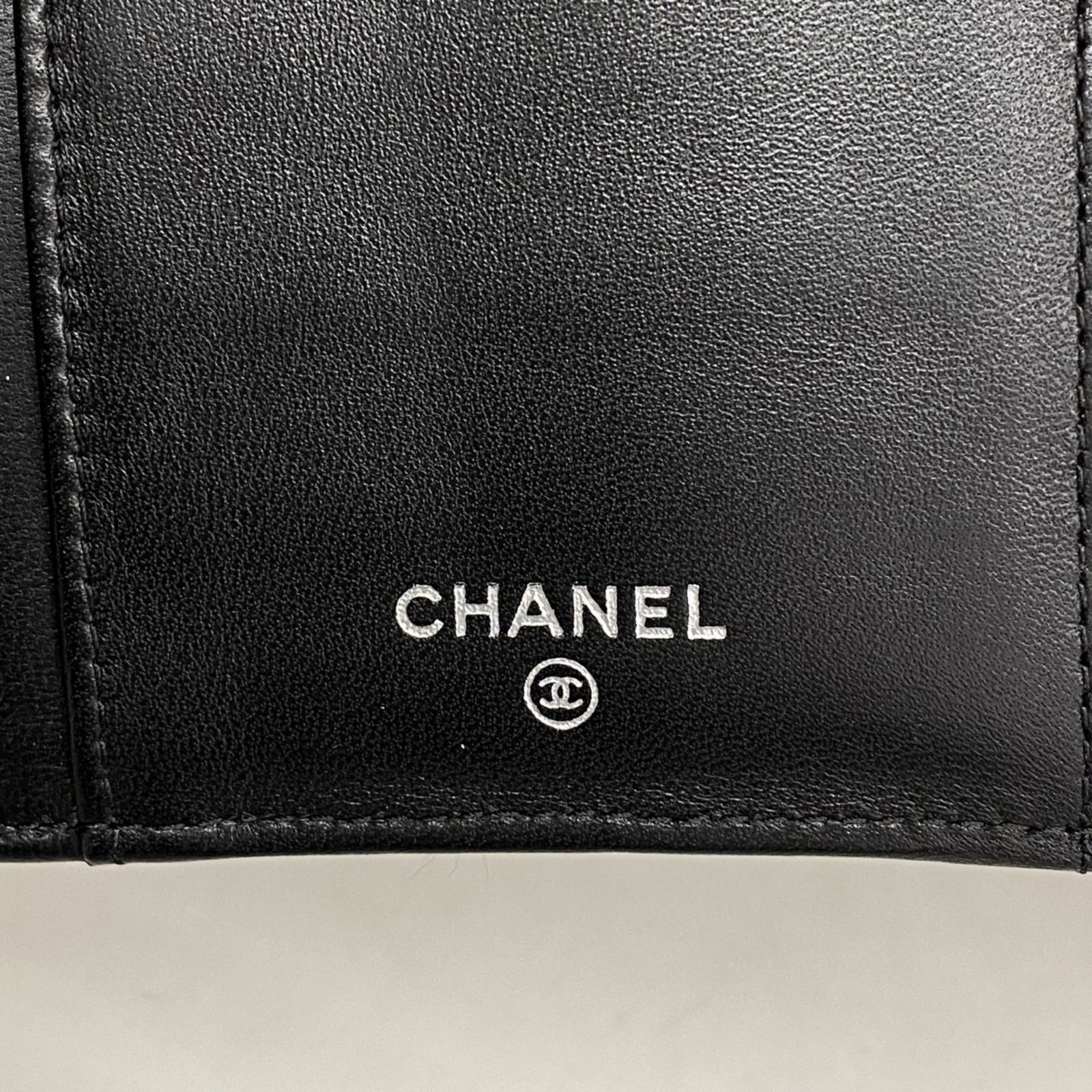 シャネル(Chanel) シャネル 三つ折り長財布 マトラッセ
