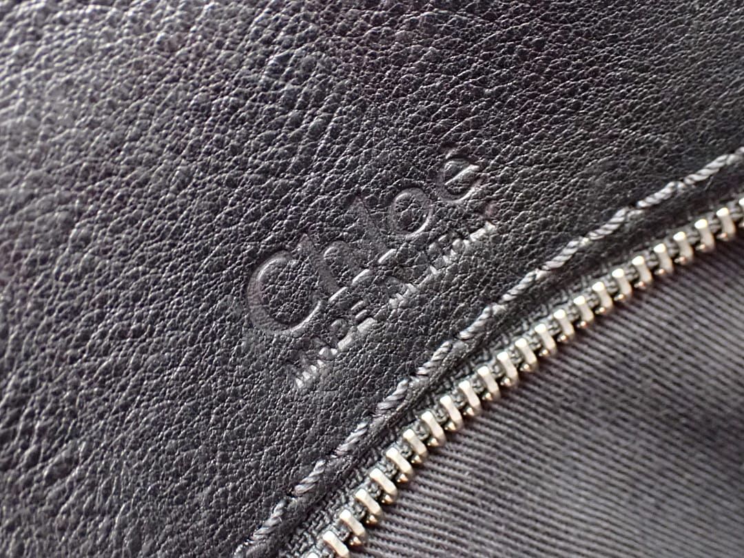 レザー ブラック