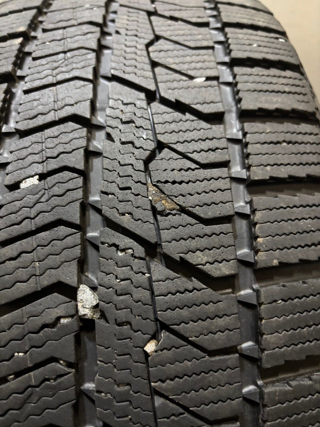 215|60R16 TOYO|OBSERVE