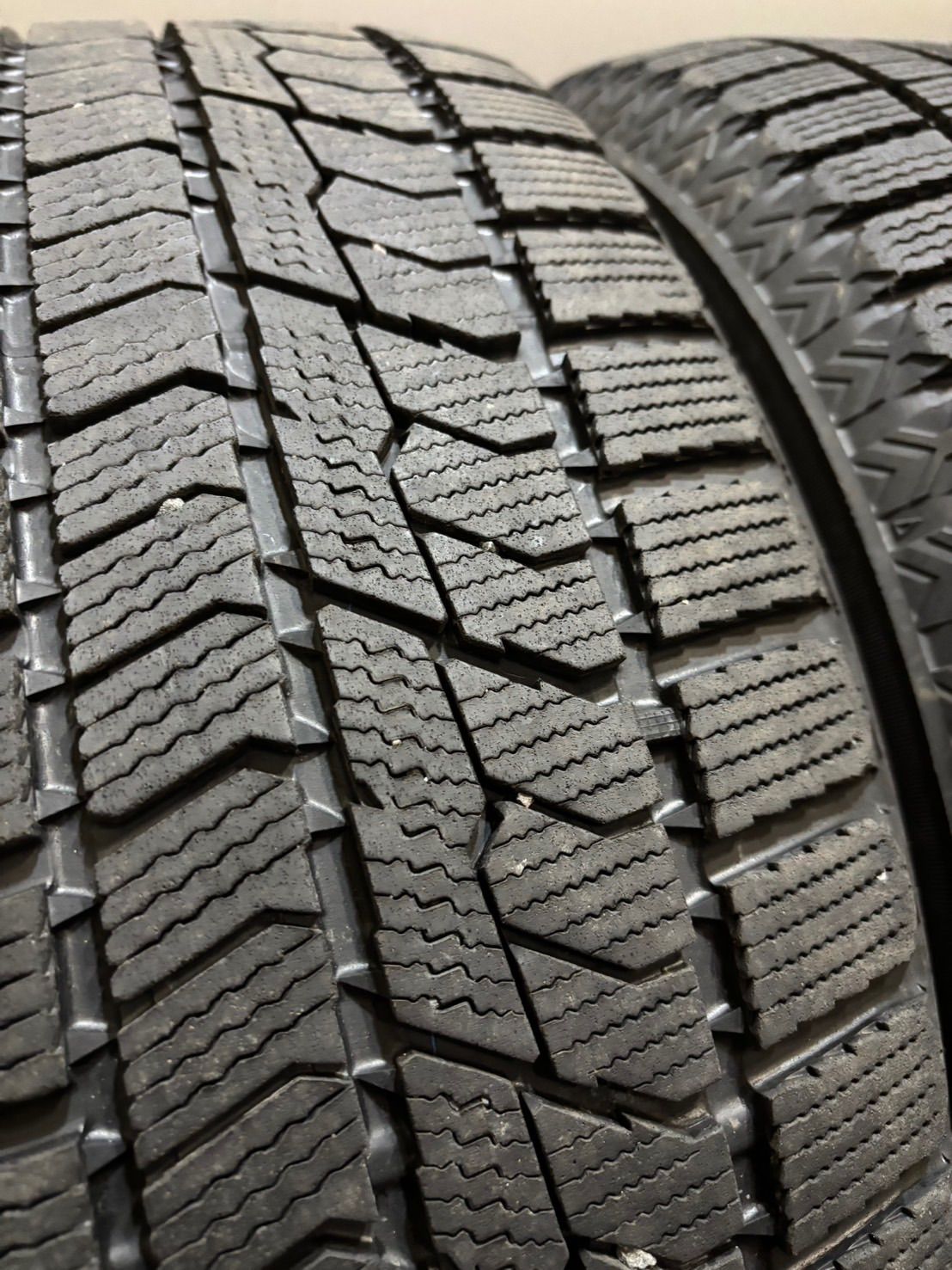 クラウン ヴェゼル