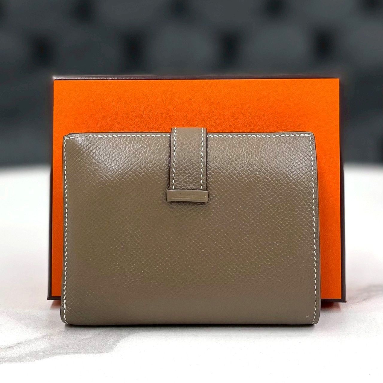 Y刻印 エルメス ベアンコンパクト エプソン エトゥープ 折り財布