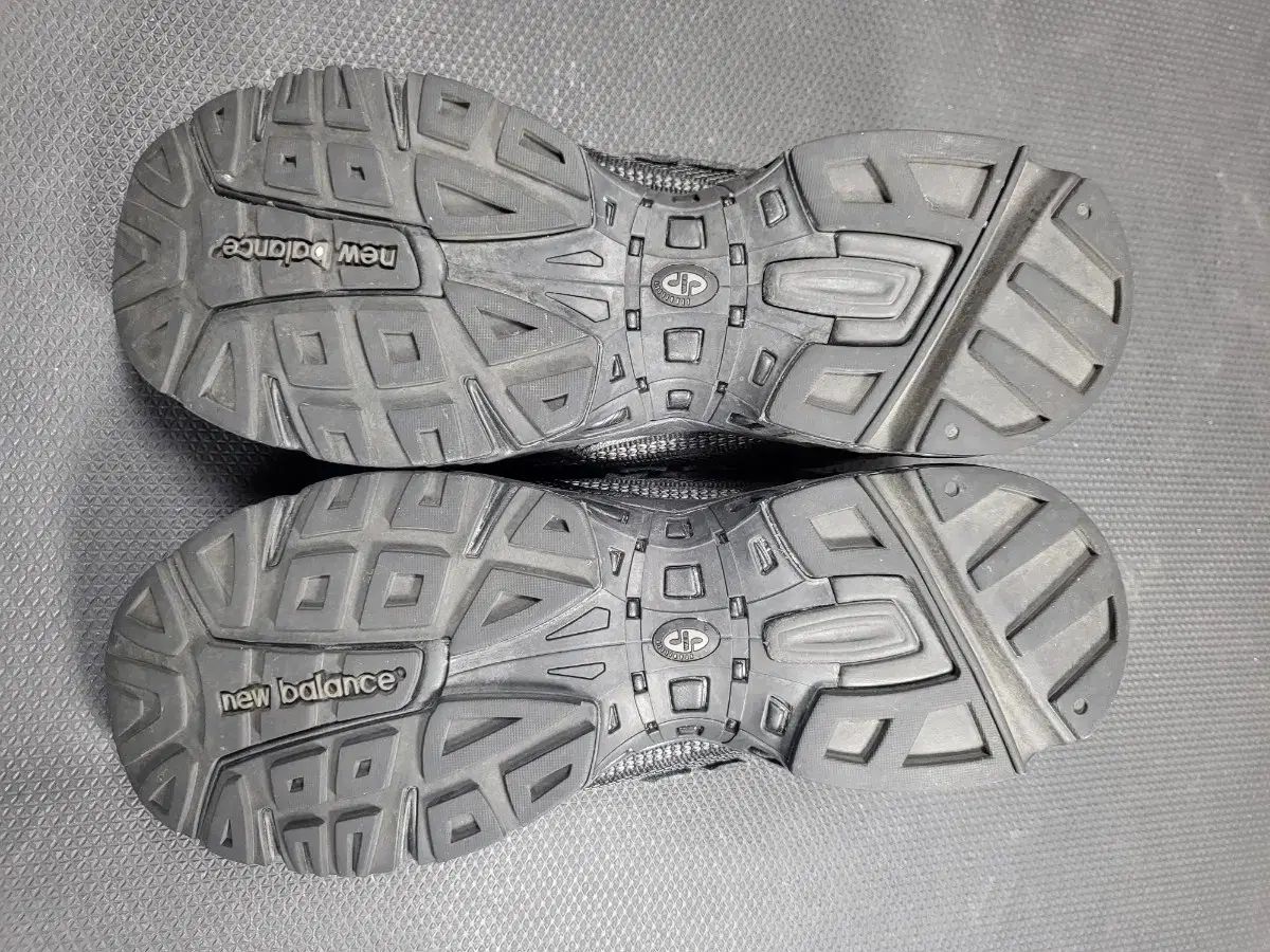 ランニングシューズ