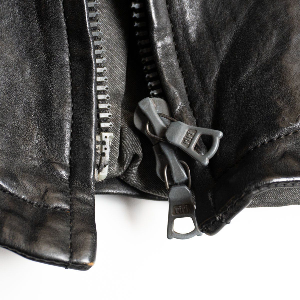 ベルギーショルダー】ISAMU KATAYAMA BACKLASH【製品染め 襟付き