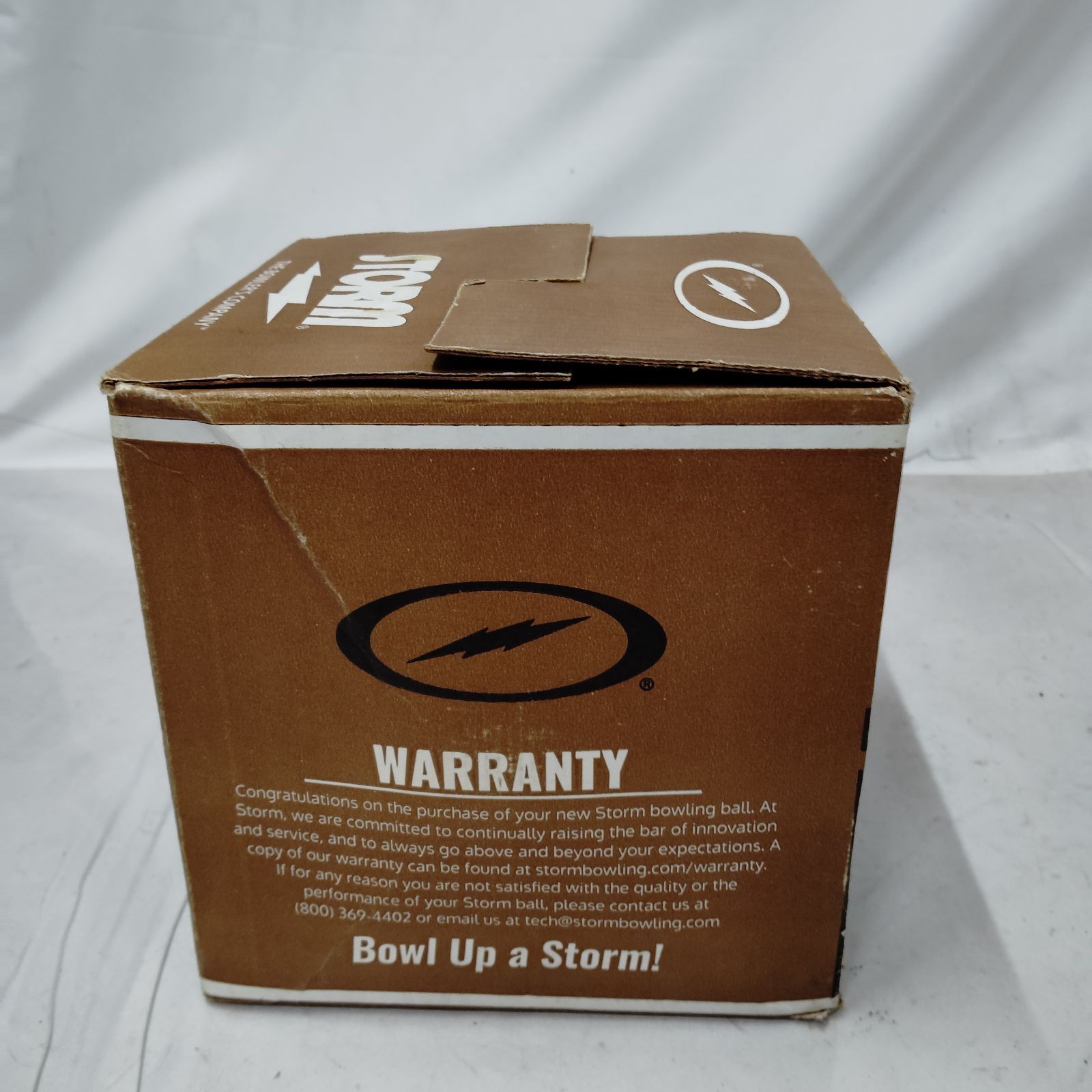 ☆STORM（ストーム） CODE 300 15ポンド ボウリングボール／中〜上級者