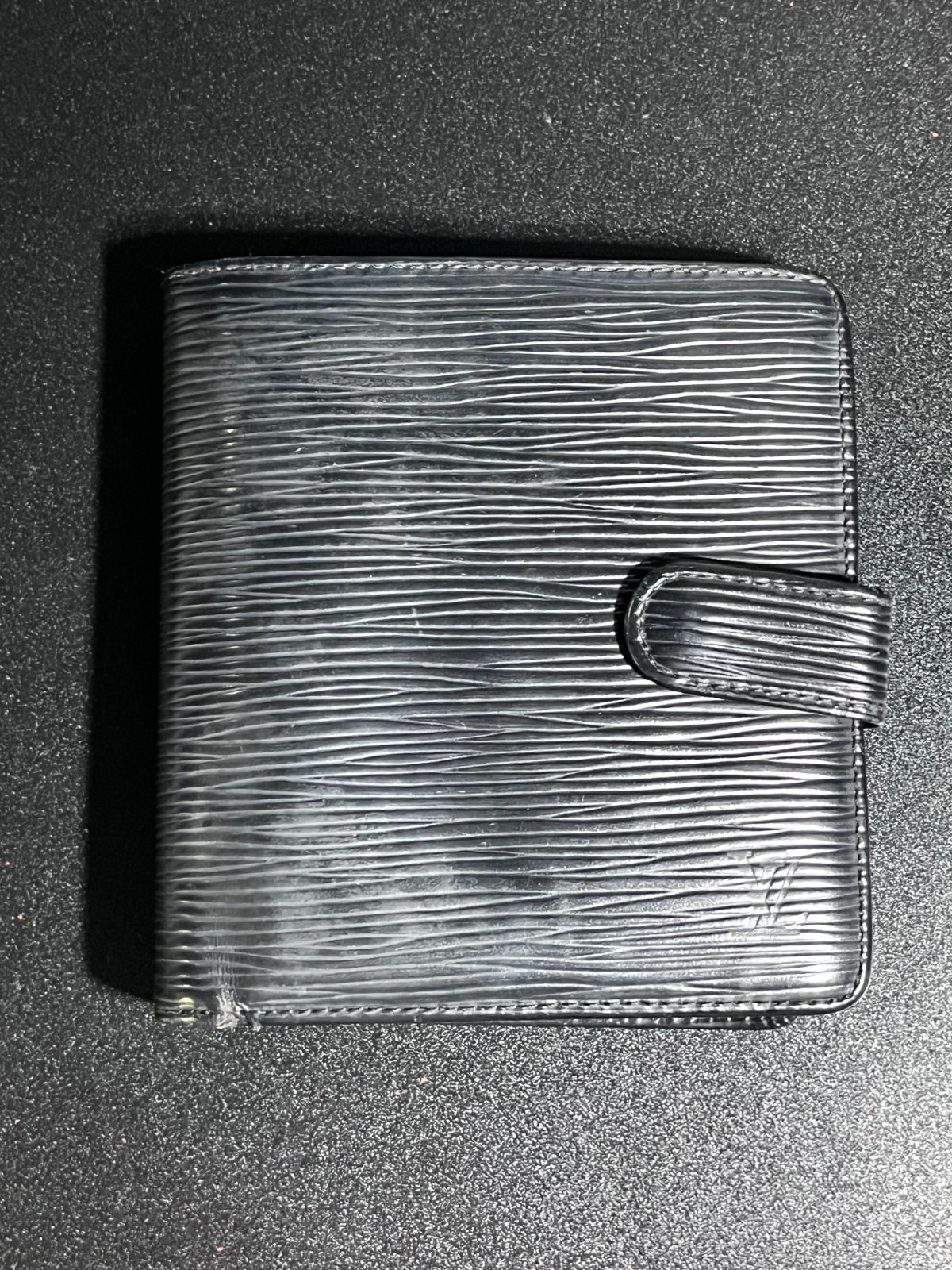 ルイヴィトン エピ 2つ折り財布 B25092778