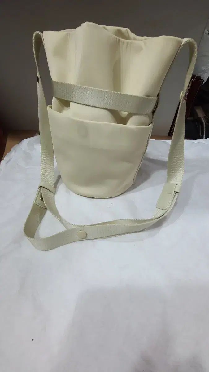 KUHO ナイロン バケットバッグ DECORATOM_COM_BR