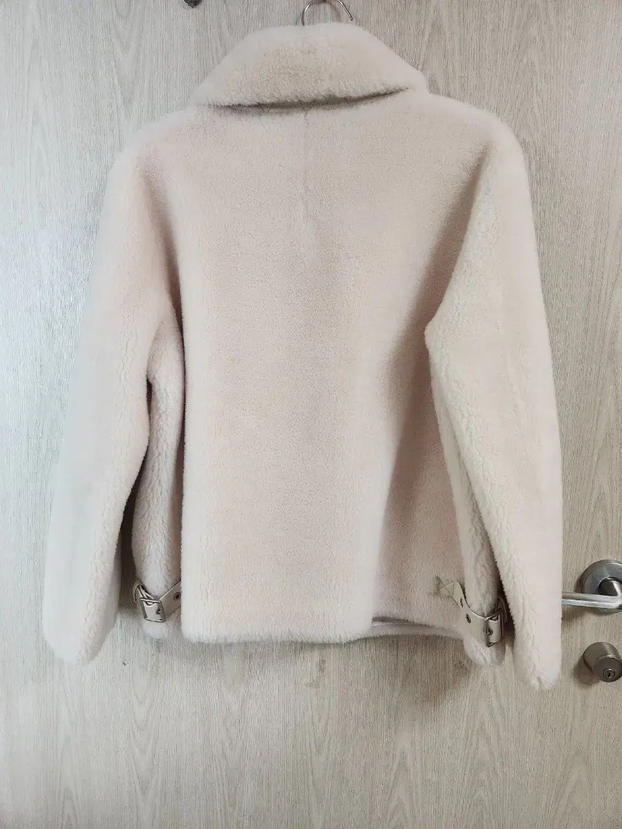 ナイキコリア ルーナ ORR オル アイボリー ウール ムートン ジャケット