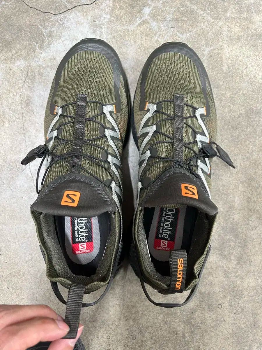サロモン トレッキングシューズ 270mm