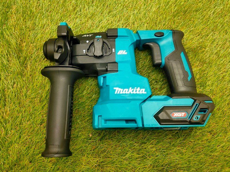 マキタ 20mm充電式ハンマドリル 40Vmax 本体のみ･ケース付 バッテリ･充電器別売 HR010GZK