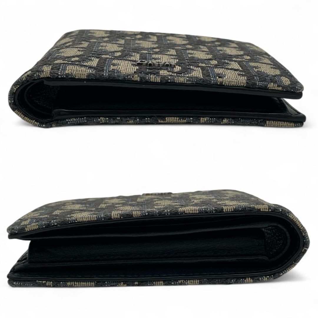 ベージュ×ブラック