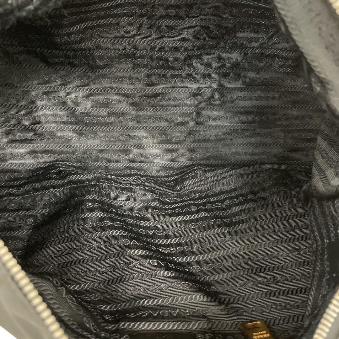 価格交渉/質問大歓迎♪】極美品 プラダ PRADA 三角ロゴ ナイロン 黒