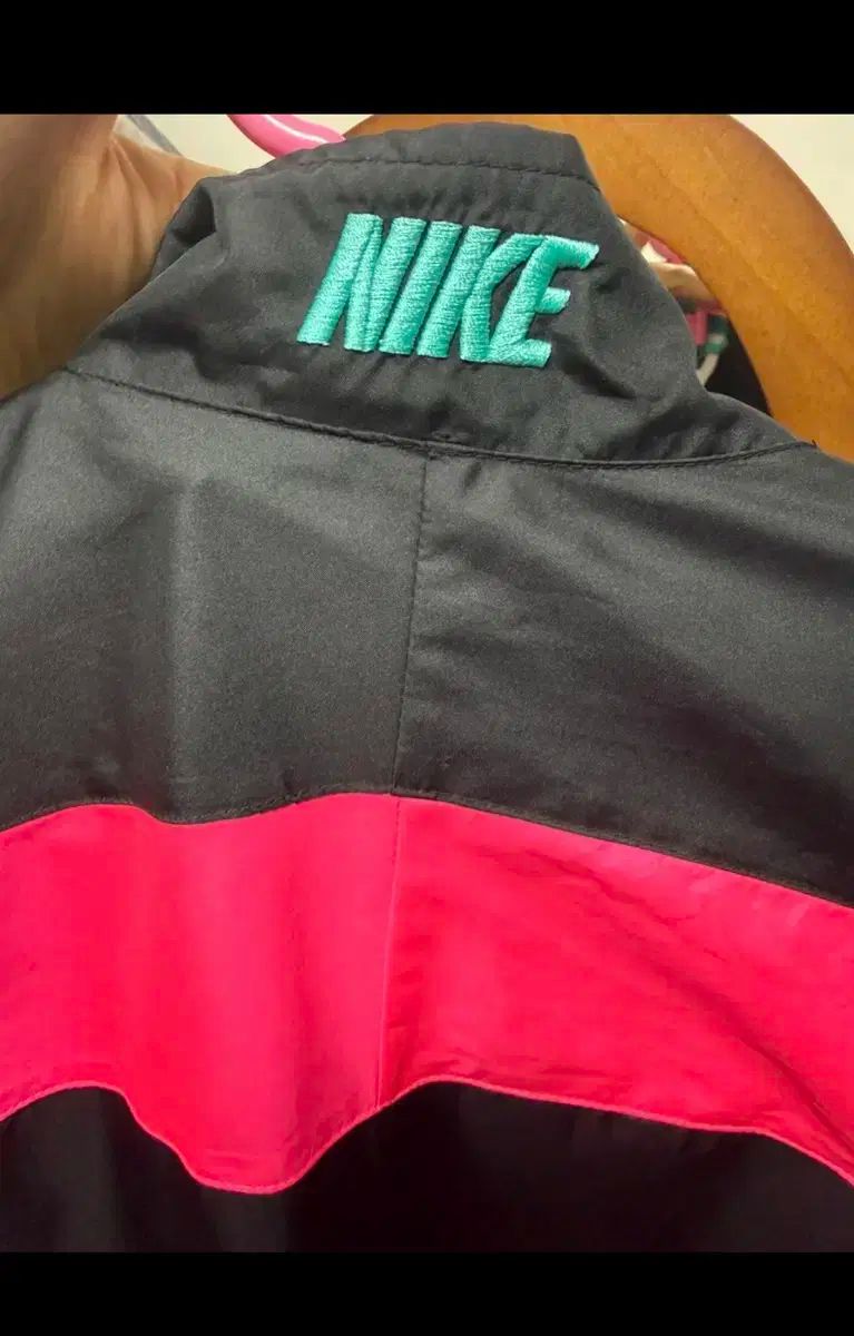 NIKE x アートモトピンク ブラック ウィンドブレーカー ジャケット Sサイズ