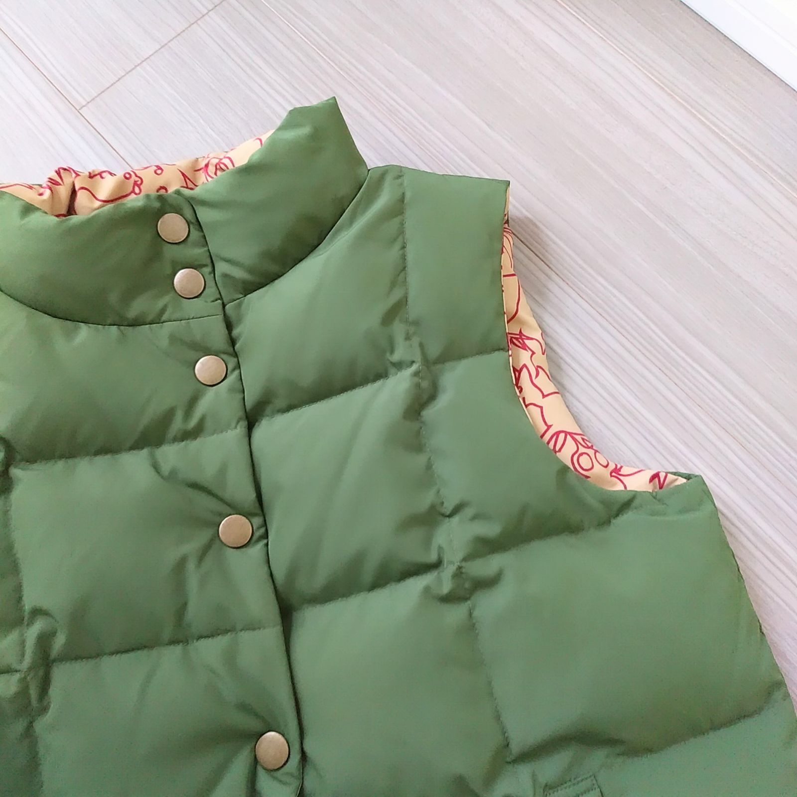 リバーシブルダウンベスト