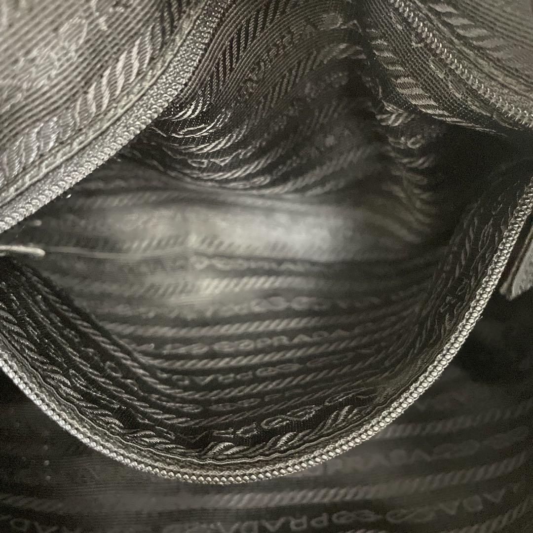 極美品　プラダ　三角ロゴ　ナイロン　黒　カメラバッグ　ショルダーバッグ　4593 価格交渉/質問大歓迎♪】極美品 プラダ PRADA 三角ロゴ ナイロン 黒