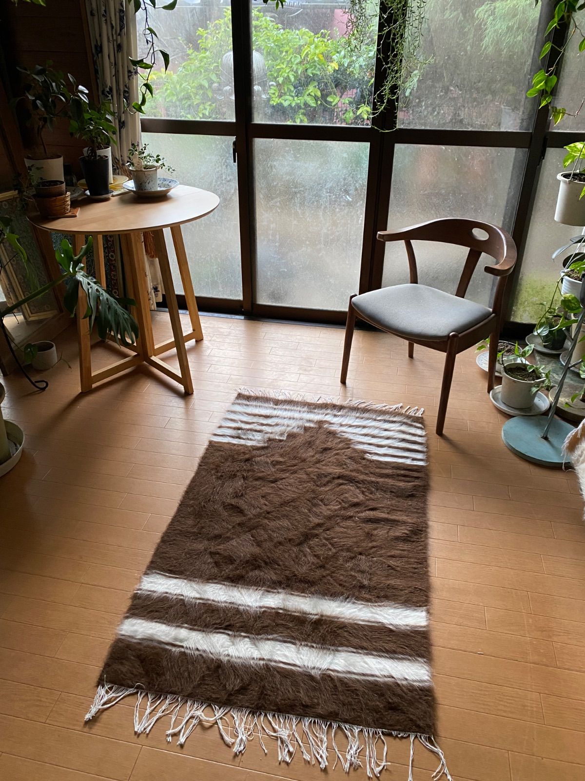 アンゴラヤギの染料なし自然のモヘアで手織りで織られた毛布