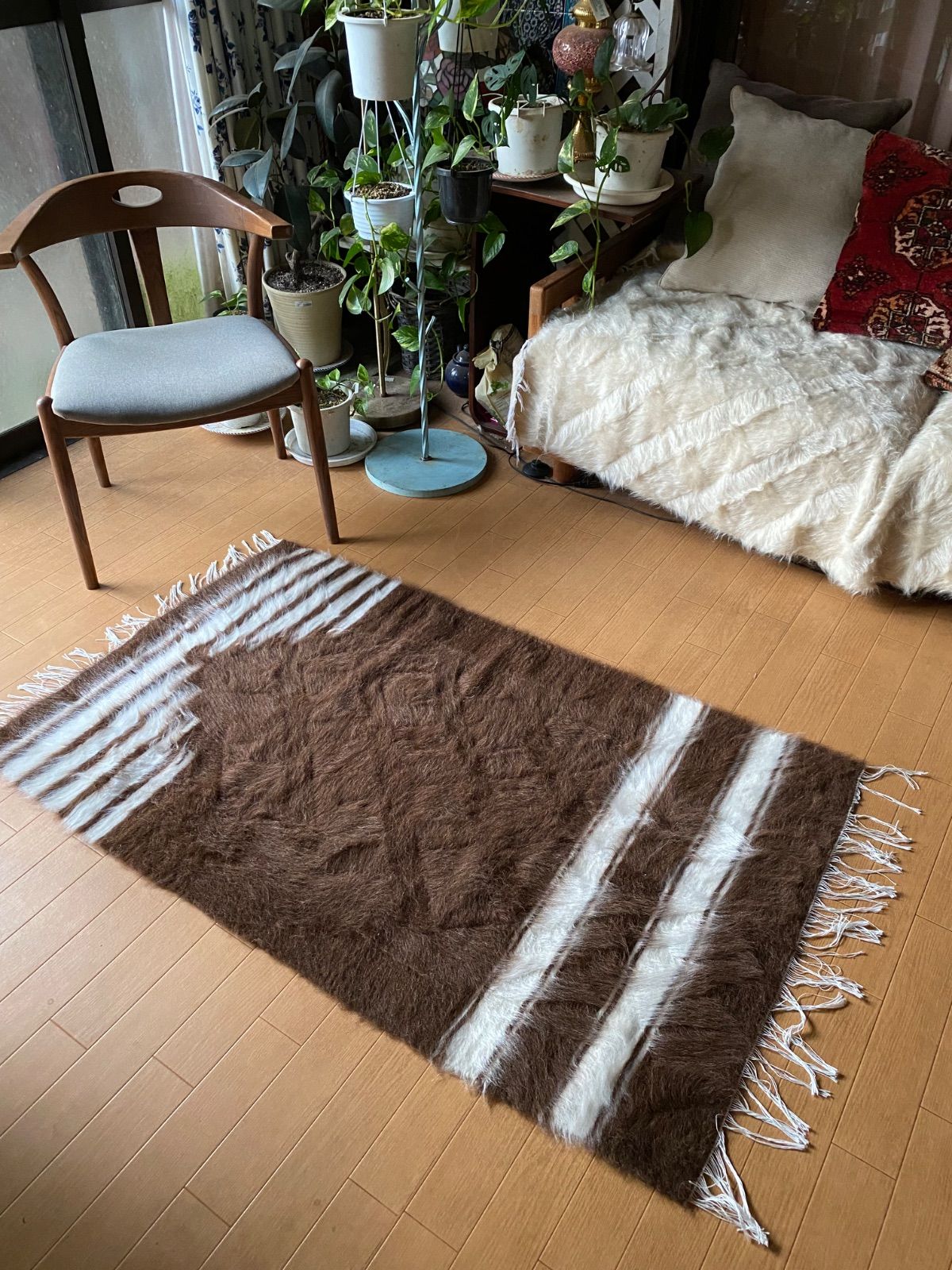 ふわふわモフモフでキャンプや車も一枚あると四季を通じて便利 ぜひおすすめ当店のシイルトバッタニイェ